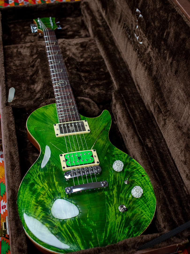 Green Wolf Lampucchre