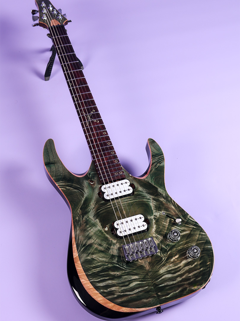 ** Pro Series ** Reptile Burst Baaz